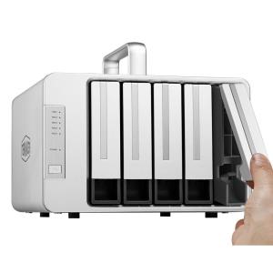 D5 Thunderbolt 3 5-bay Professional-grade Raid