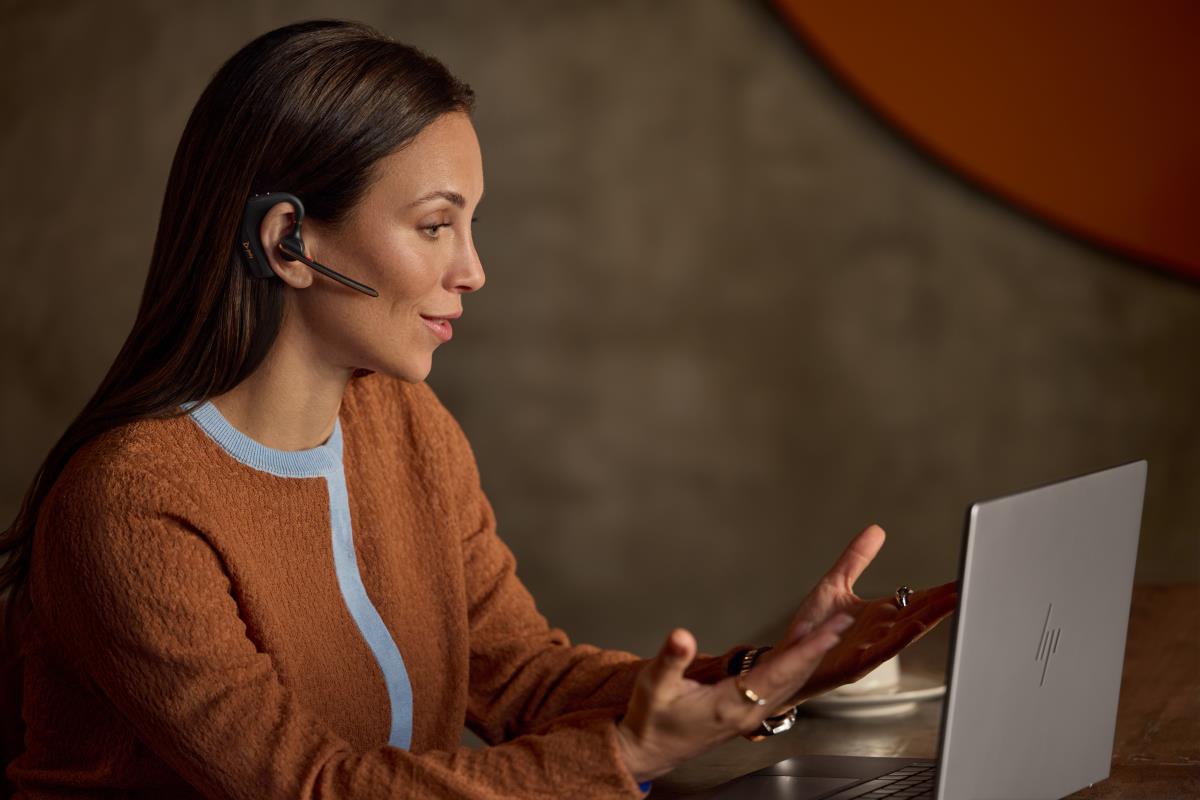 Poly Voyager Legend Plantronics Voyager 5200 Static Plantronics